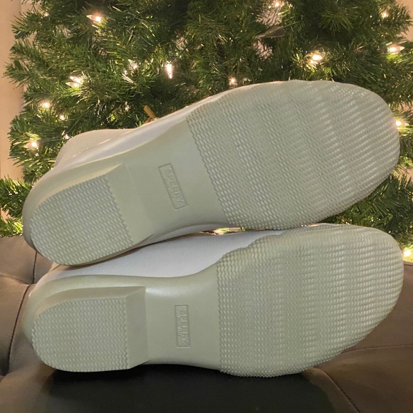 Sperry Saltwater Sparkle Ivory-Unopened Box so Color is Different than photos - Picture 4 of 4